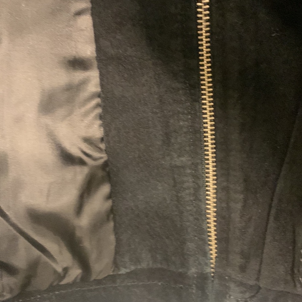 Suede - Picture 7 of 8
